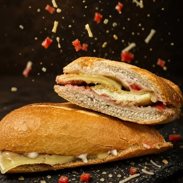 Bocadillo de jamón y queso de Café Acció, Blanes